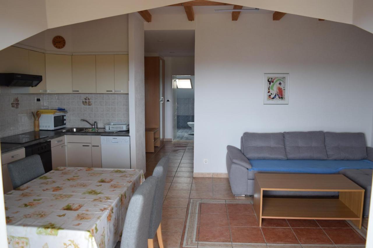 Apartments Grgic Novigrad Istria Exterior foto